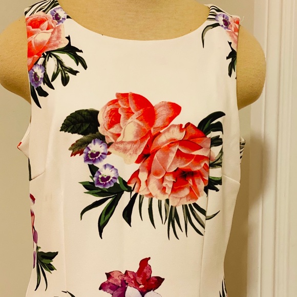 Stunning Floral Midi EUC - Picture 5 of 7